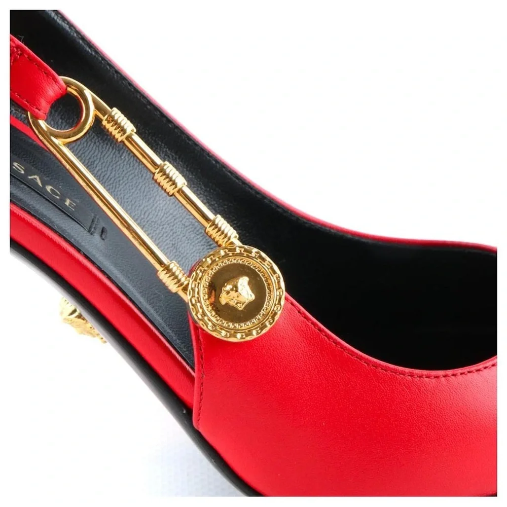 AUTHENTIC Versace red 100% leather women’s “safety pin” pump size 8 - Picture 3 of 9